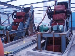 斜装挖斗式提升机