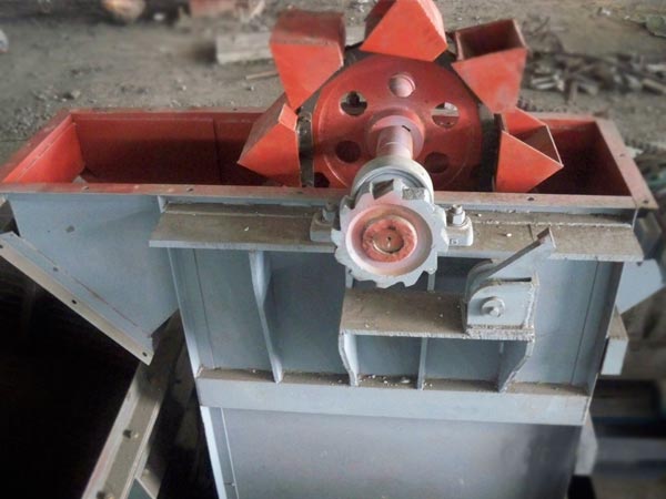 TD160小型斗提机